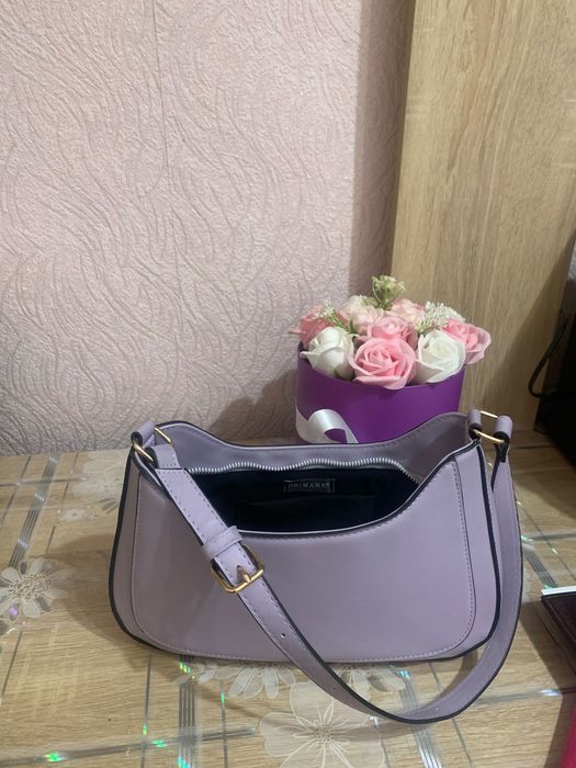 Сумка багет лилового цвета