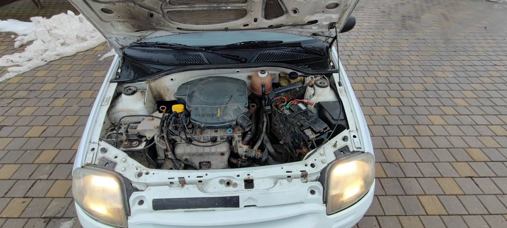 Рено кліо 2001р 1.4 бензин