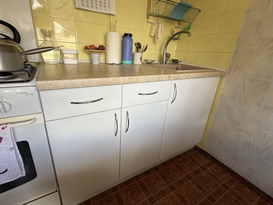 Кухонная раковина / мойка со столешницей и ящиками