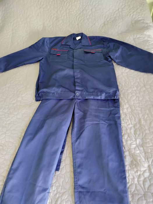 Sprzedam granatowe ubranie robocze rozmiar 54