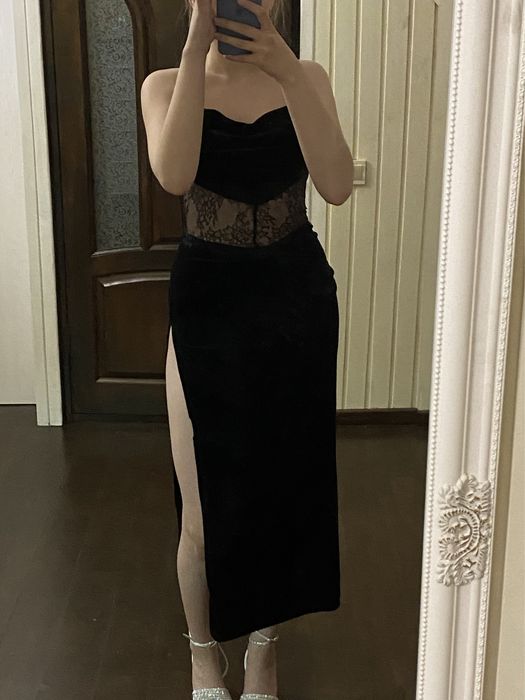 Чорна сукня