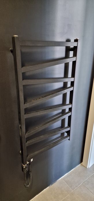 Grzejnik elektryczny z termostatem