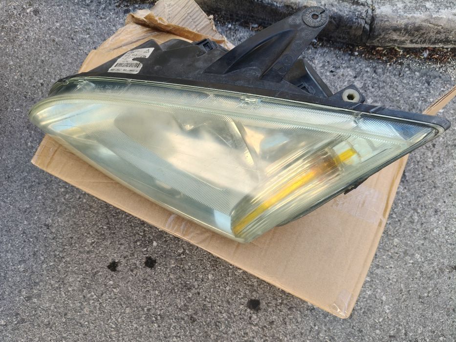 Farol esquerdo Ford Focus mk2