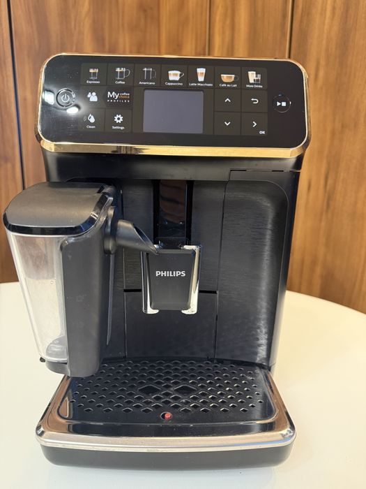 Кавомашина Philips latte Go 5400