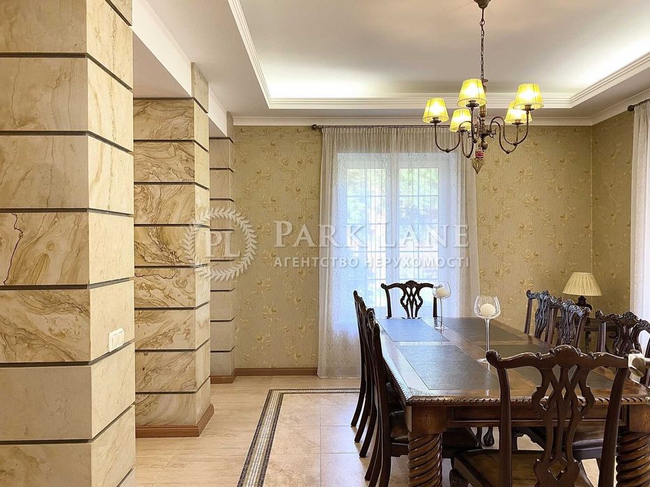 Романков. 430 м.кв. 50 соток земли.