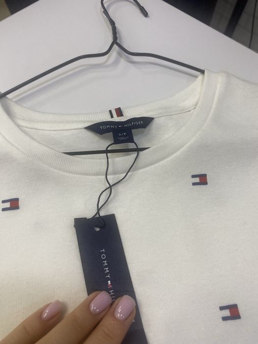 Жіноча футболка Tommy