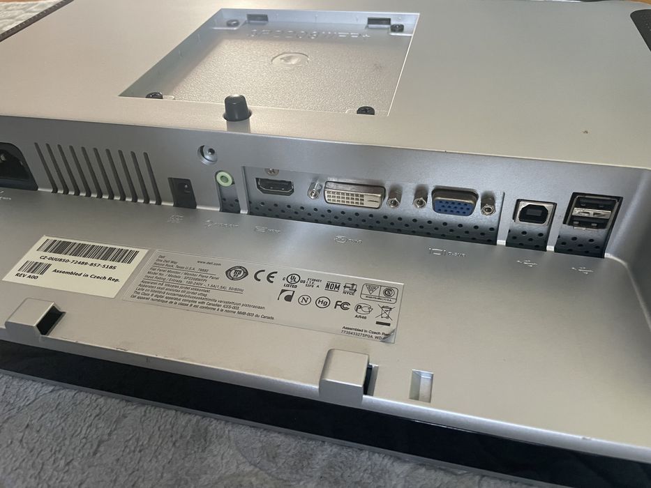 Monitor Dell 22 cale SP2208WFP Komputer PC Konsola