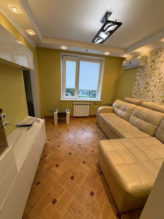 Впервые сдается 2 ком. кв от  м. Студенческая, 2 дом евроремонт,