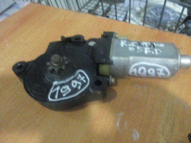 Motor vidro frente direito KIA Cerato Sedan (LD)