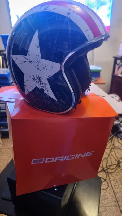 Capacete  origine  rebel  star .