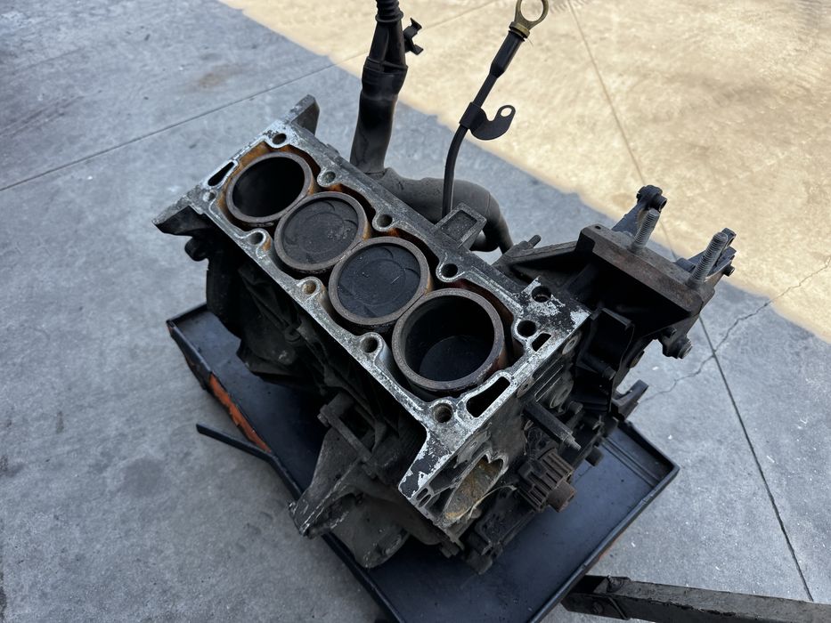 Bloco motor Peugeot 1.8 16v