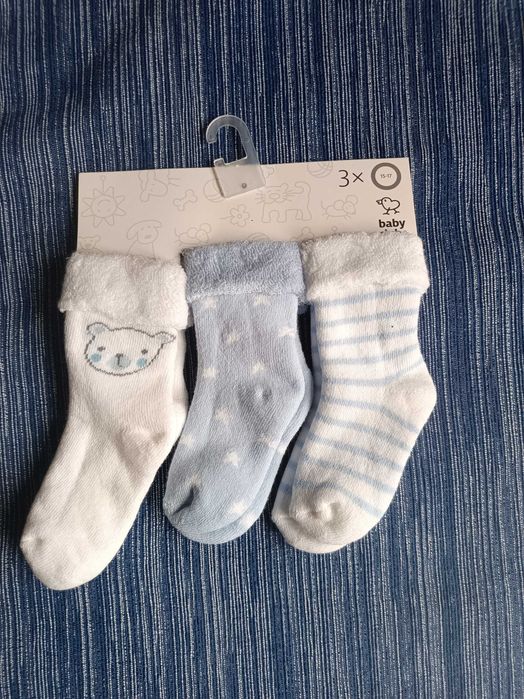 Conjunto de 3 pares de meias de bebe ,novo