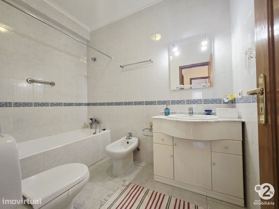 Apartamento T2 em Vilar do Paraíso ( Vila Nova de Gaia )