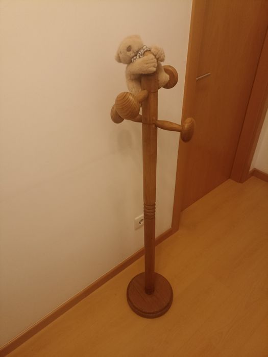 Cabide de Pé com Ursinho - quarto criança