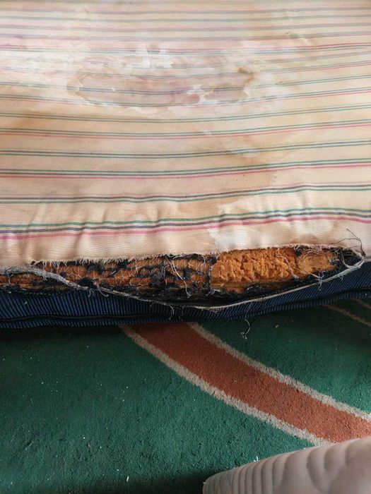 Диван б/у віддам безкоштовно Оболонський район