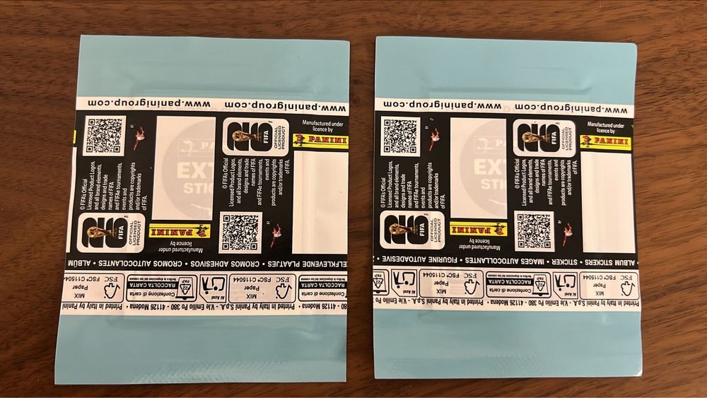 Fifa 2026 2 carteirinhas  com extra sticker