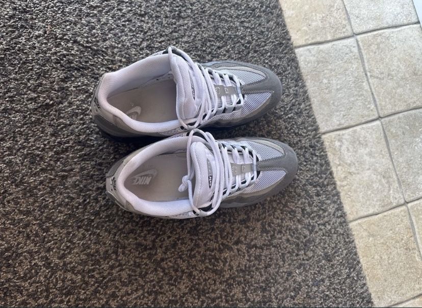 Air max 95 cinzento & branco