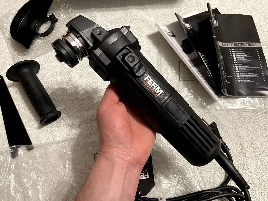 Нідерланди! Болгарка 125 мм Ferm AGM 1115P турбинка