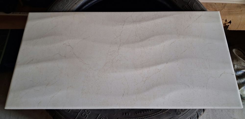 Продаються залишки плитки на стіну та на підлогу