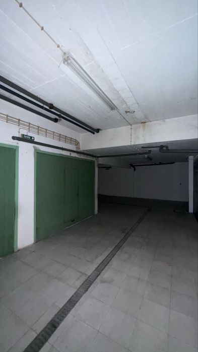 Garagem box  a vendo garagem na zona do hospital,  na Rua Antonio Ribeiro , 15,800 m2,