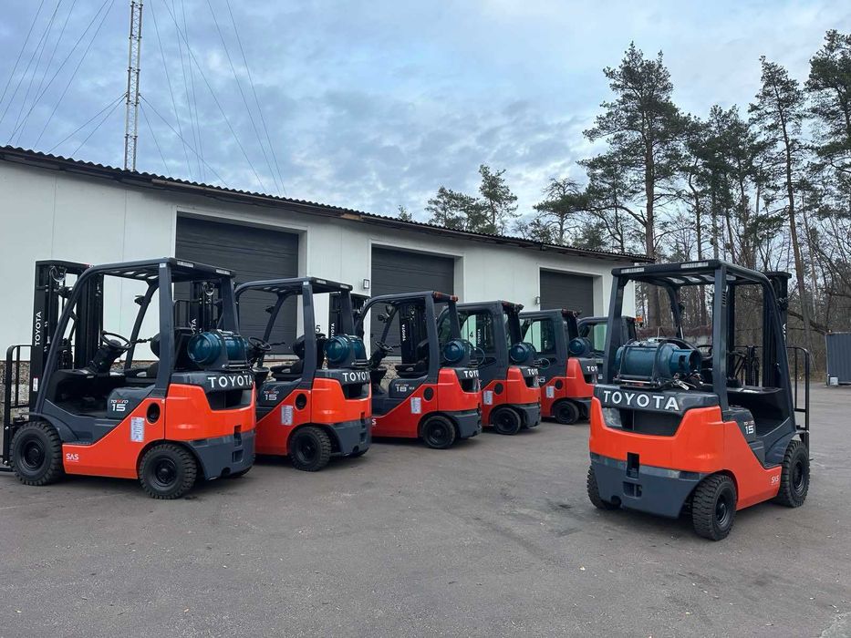 Новий газ-бензиновий навантажувач TOYOTA 02-8FGF15, підйом - 4.7м