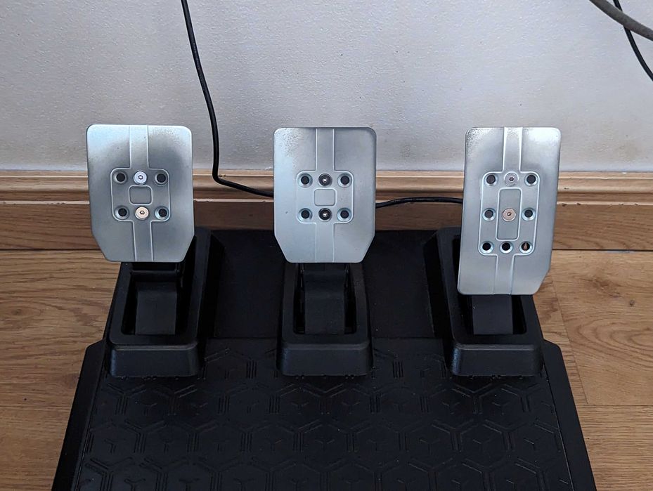 Volante T150 PRO + Pedais T3PM + Shifter64284593510147122