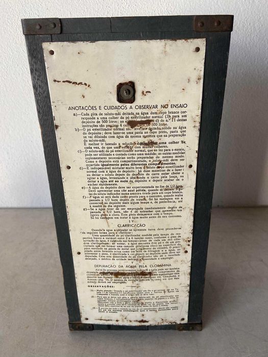 Laboratório militar portátil para depuração da água