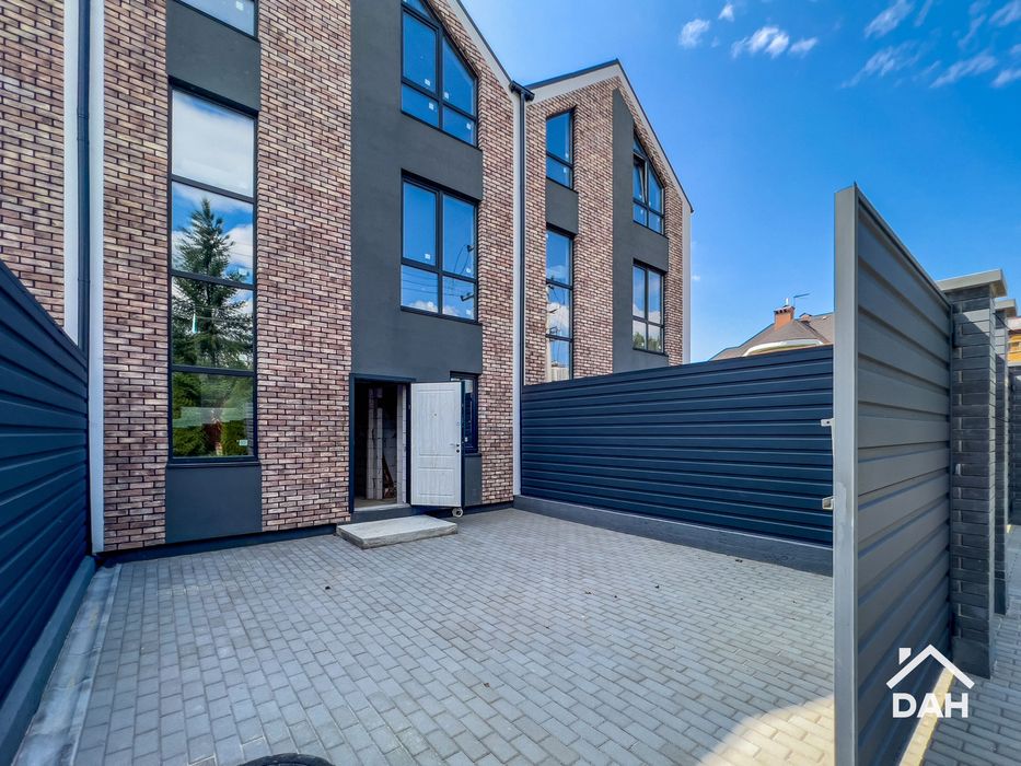 Окремий заїзд! Якісний таунхаус 140 м², асфальтована, затишна вулиця