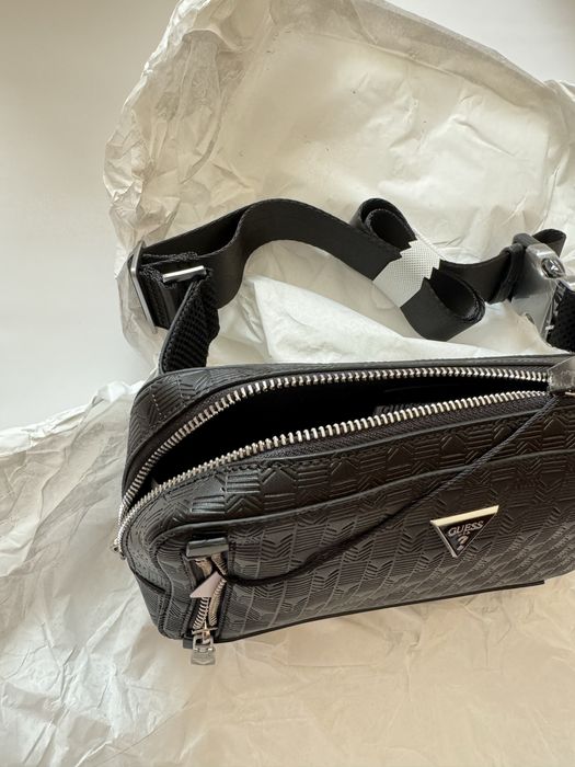 Сумка Guess Мужская черная поясная сумка с узором