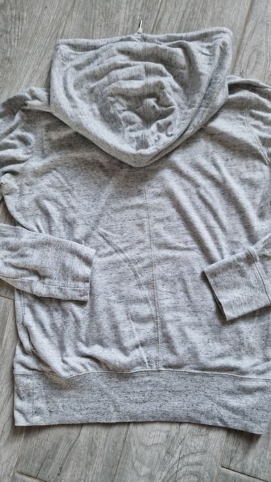 Oryginalna Szara bluza z kapturem Nike Ubrana kilka razy