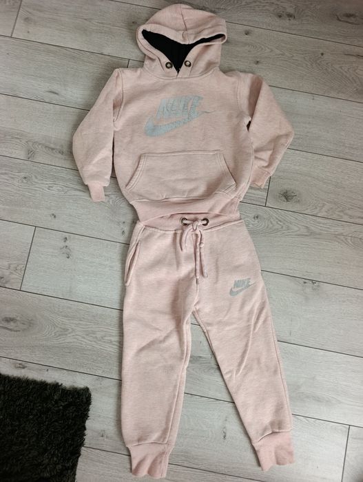 Komplet  dresowy nike roz 110