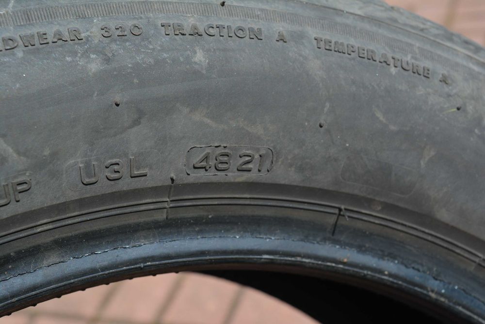 2x 225/55/17 Bridgestone Turanza T005