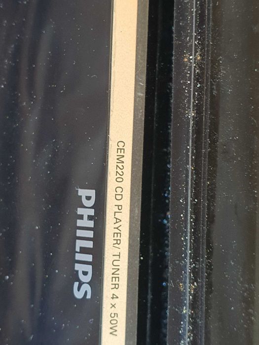Переднюю панель автомагнитолы Philips CEM220 в отличном состоянии.
