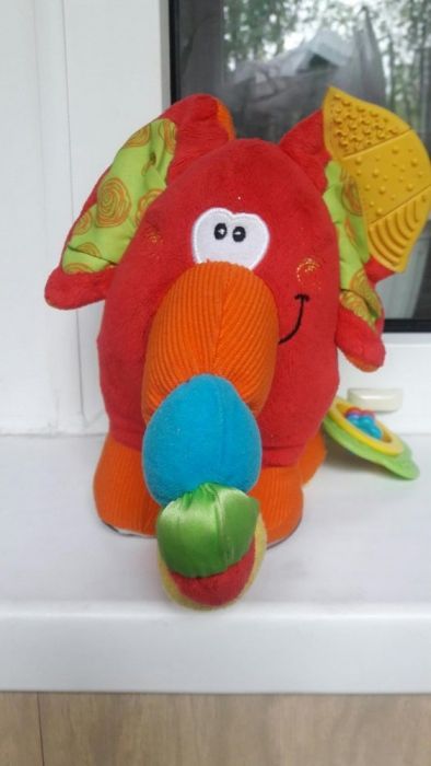 Интерактивная игрушка слоник (Playgro)