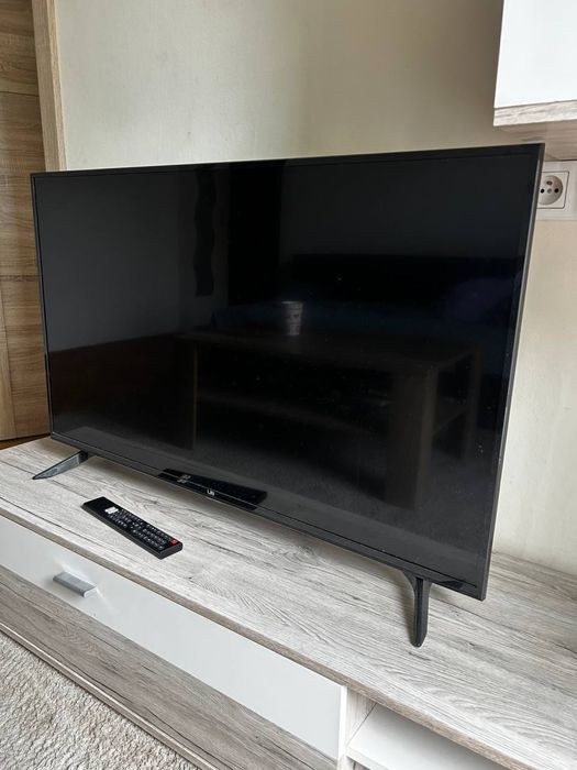 Telewizor LIN Smart TV WiFi + pilot, sprawny