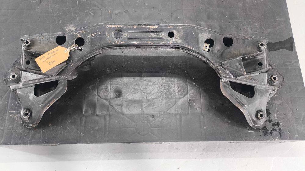 Charriot/Eixo Frontal BMW Serie 5 (E34)
