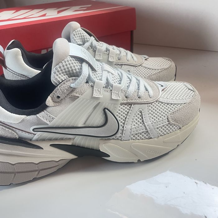 Sapatilhas Nike V2K Run507091498619392001