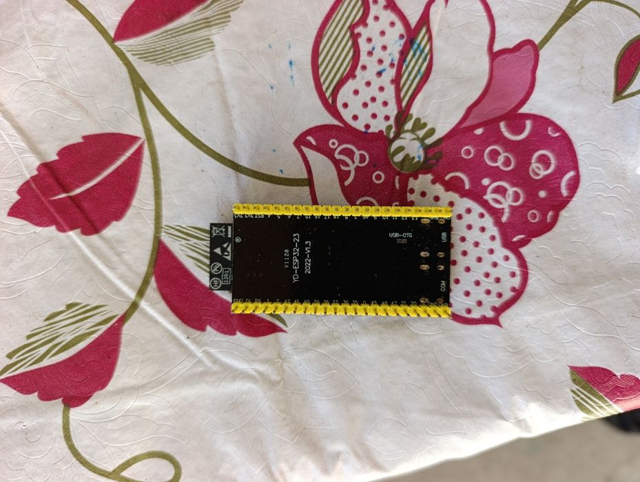 Плата ESP32-S3-WROOM-1