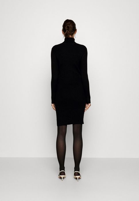 Sukienka ciążowa prążkowana Vero Moda Maternity S