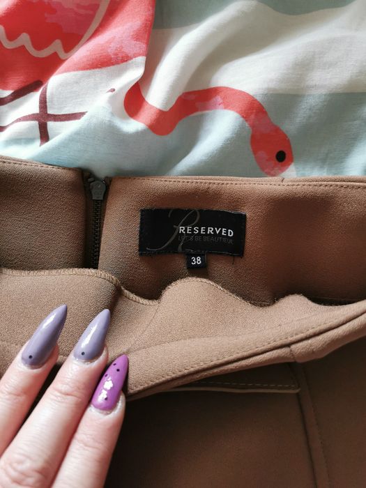 Spódnica mini Reserved trapezowa camelowa