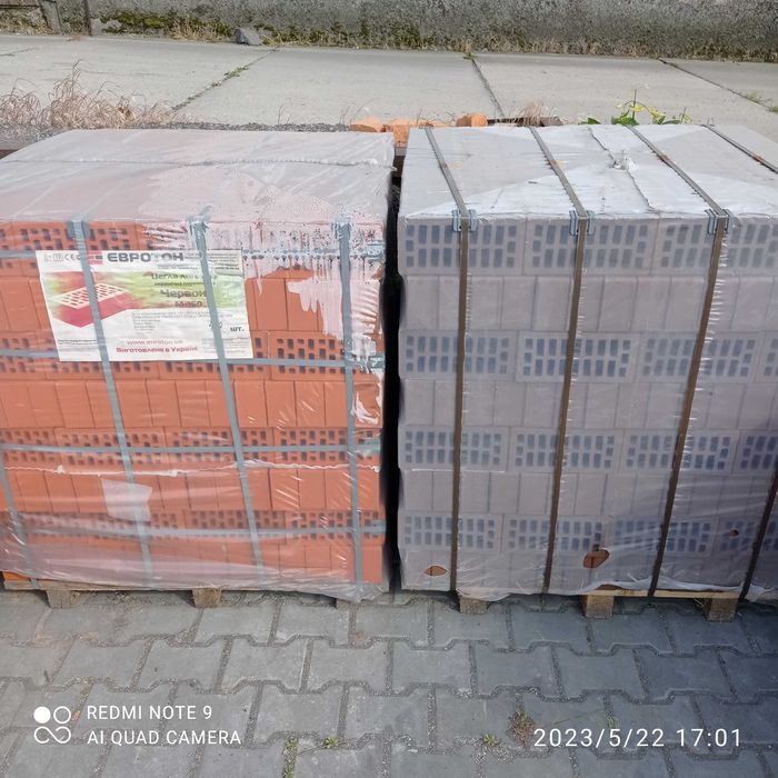 Цегла в асортименті