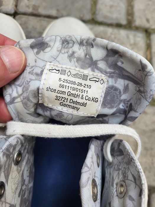 Продам s.Oliver 43р.