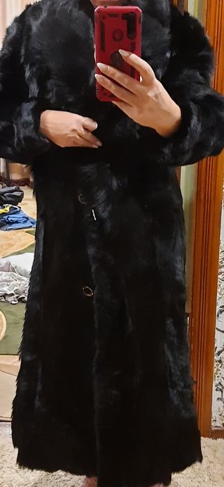 Продаю шубу длинную,из козьего меха