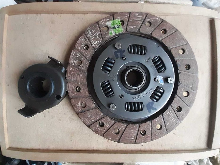 Комплект зчеплення ВАЗ 2109 (диск зчеплення + вижимний підшипник)