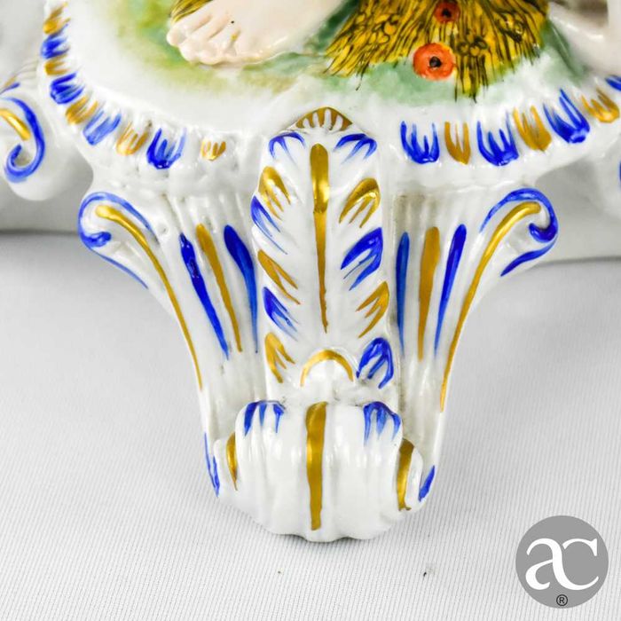 Figura Feminina, representando o Verão, porcelana Espanhola JG