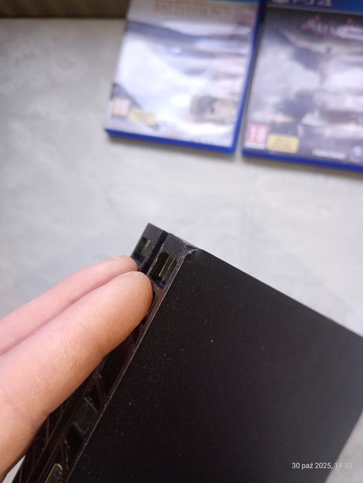 Ps4 fat 1tb sprawna 100% plus 2 gry