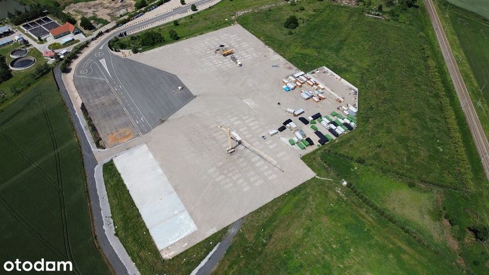 9,47 ha gotowego terenu inwestycyjnego | 5 ha utwardzonego placu - Więcej