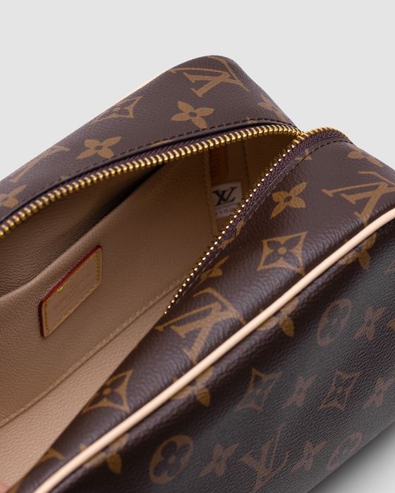 Дорожня косметичка жіноча сумка Louis Vuitton Dopp Kit Toilet Pouch
