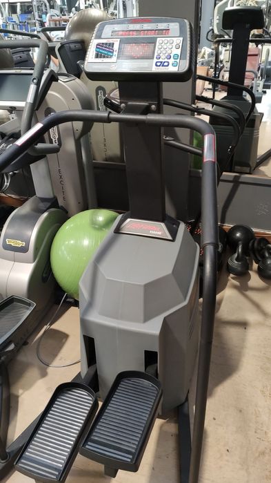 Várias máquinas Ginásio. Technogym /Adan