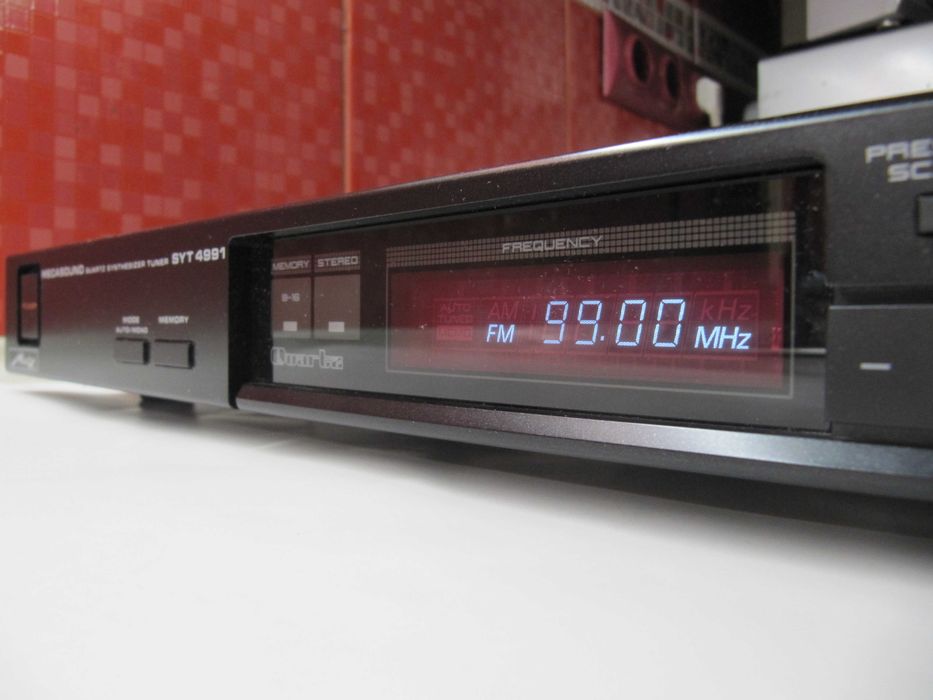 METZ SYT-4991 HI-FI - AM/FM Тюнер *Mecasound (made in Germany)